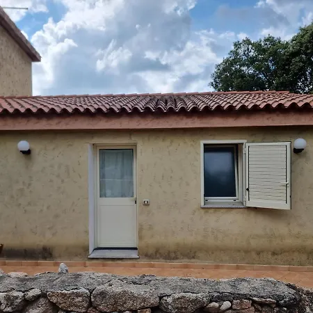 Aldo Countryside Alojamento de Acomodação e Pequeno-almoço Arzachena